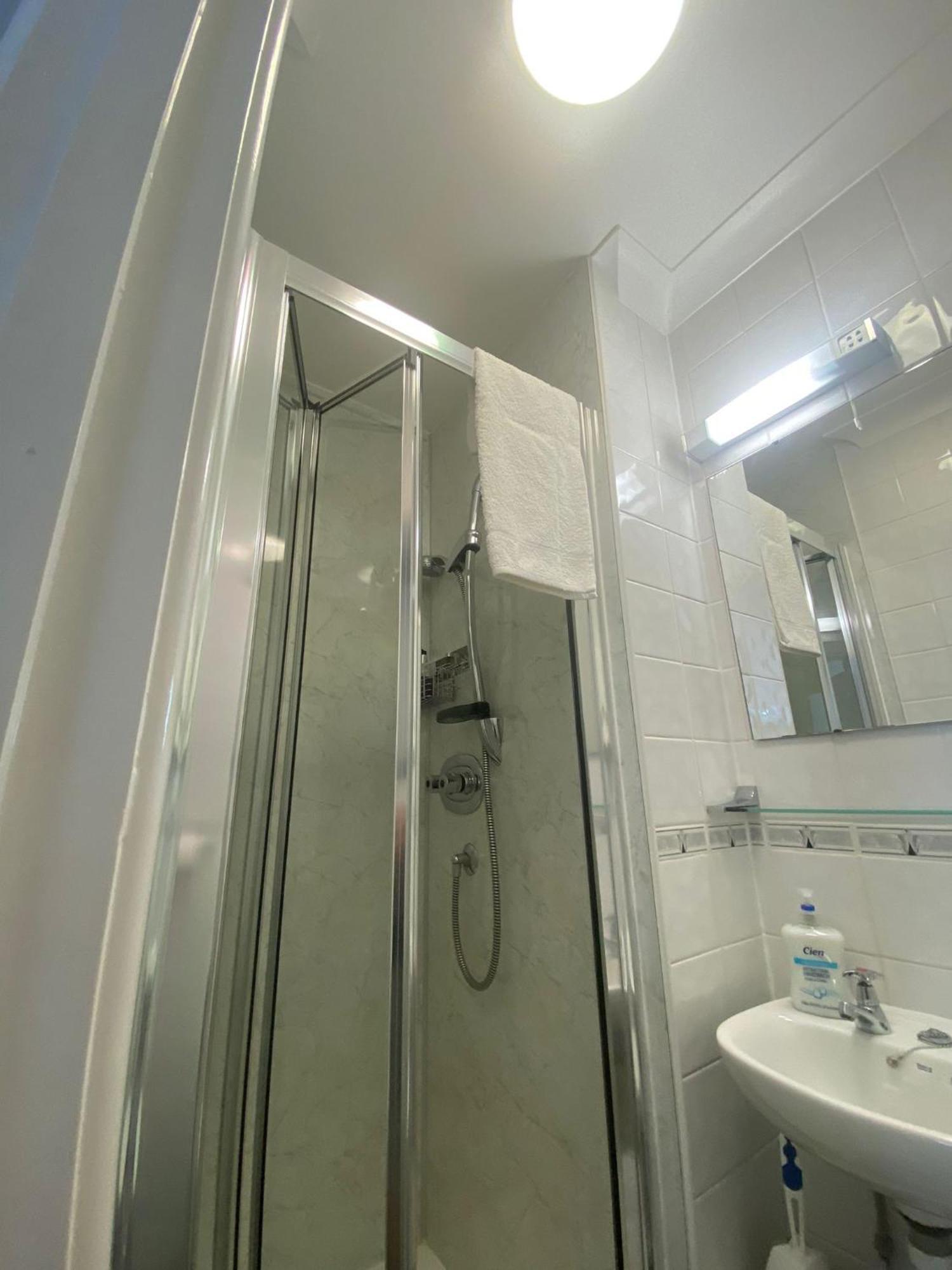 Landguard Lodge Guest House Shipley (West Sussex) Quarto foto